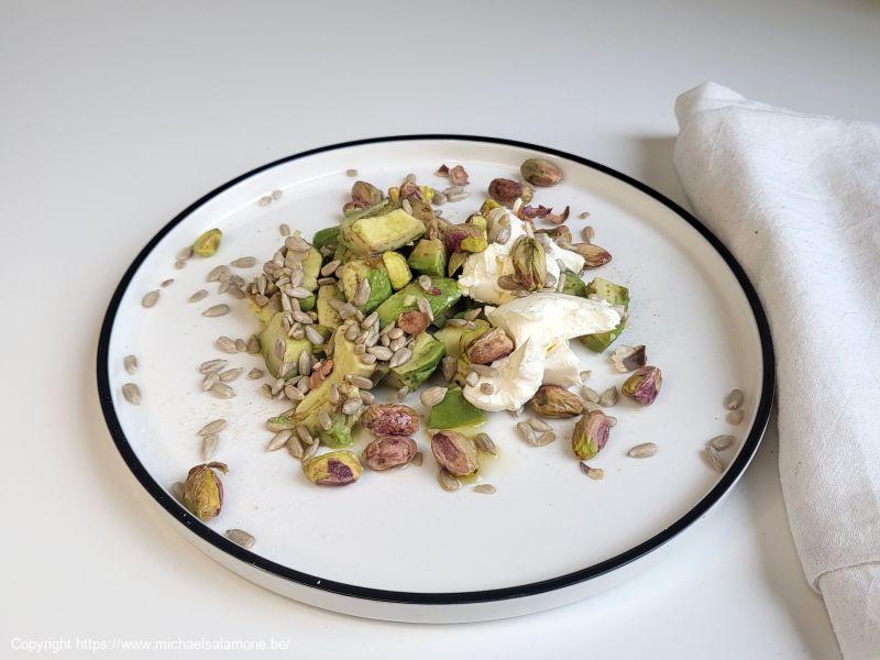 Avocat gourmand aux délices crémeux et croquants (1)