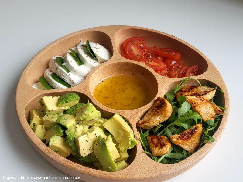 Salade caprese keto(1)