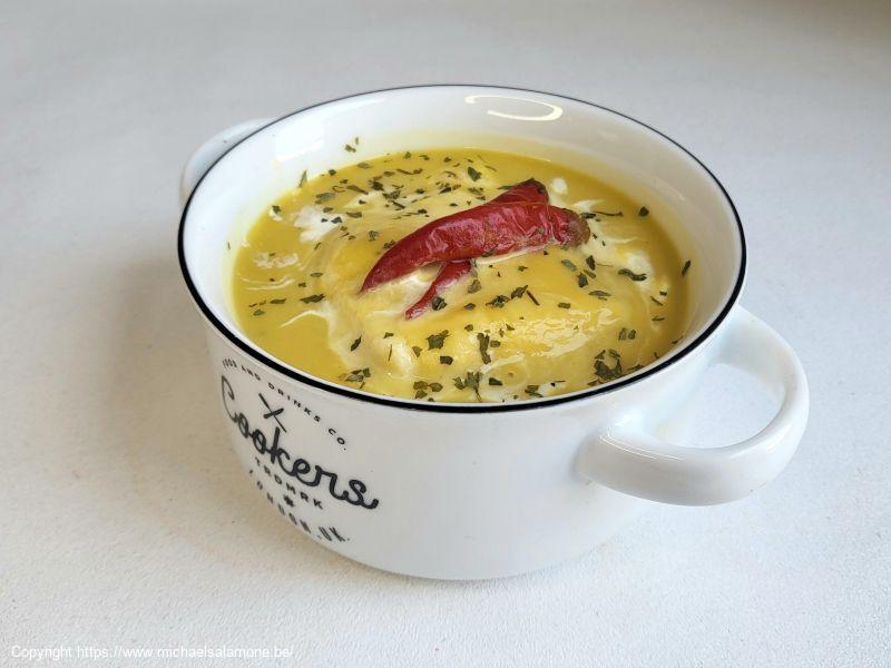 Soupe de butternut à la crème de coco et piment (1)